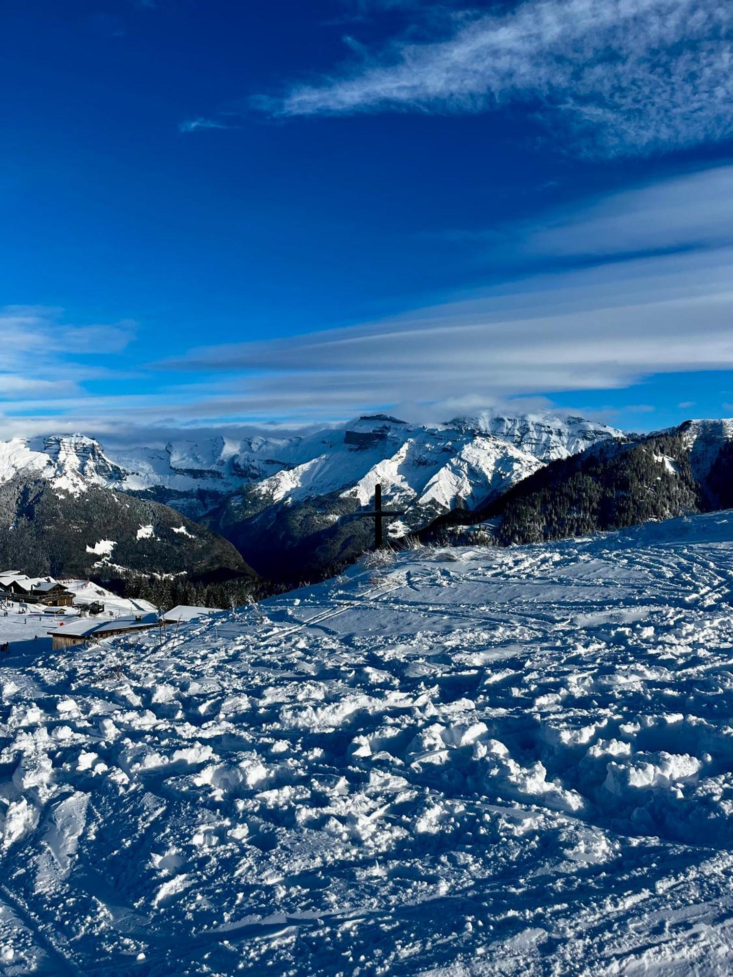 Plein Soleil Modern 3 bedroom apartment with stunning mountain views Samoëns Buitenkant foto